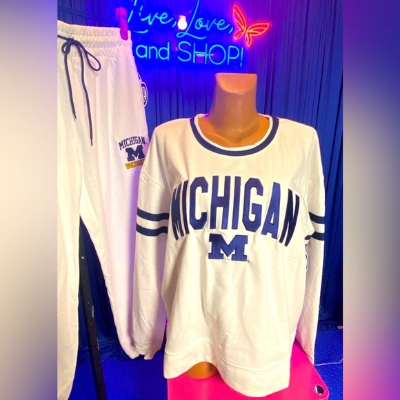 University of Michigan (UofM) White and Blue Sweatsuit, Unisex, Authentic. NWT - Picture 2 of 11